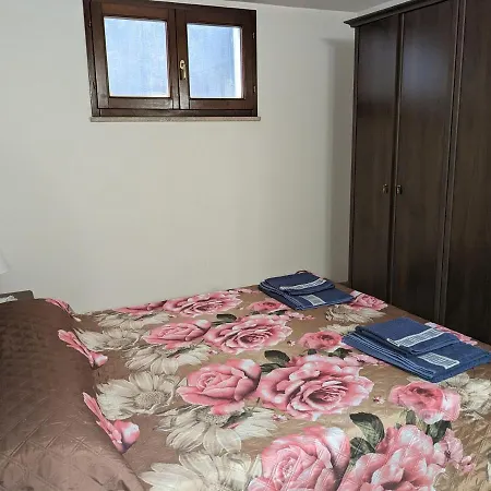 Seminterrato Egidio Apartment *